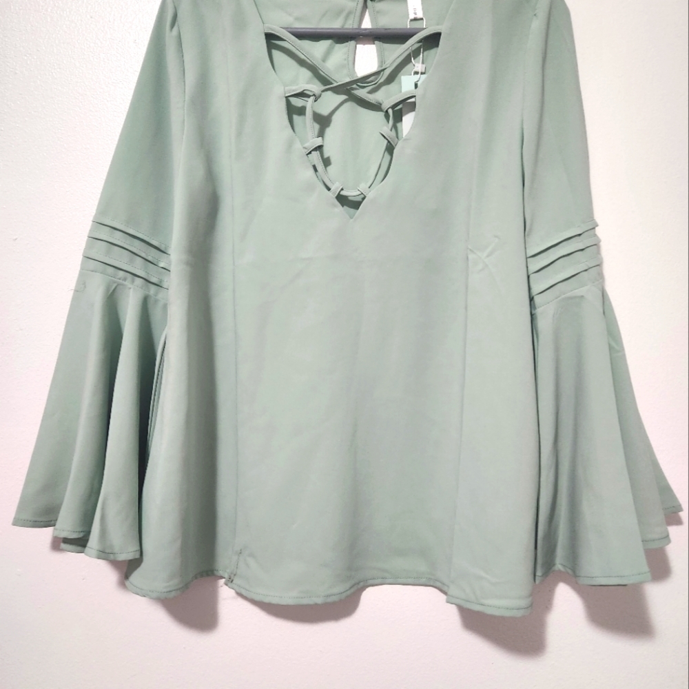 Dressfo Long Bell Sleeved Blouse